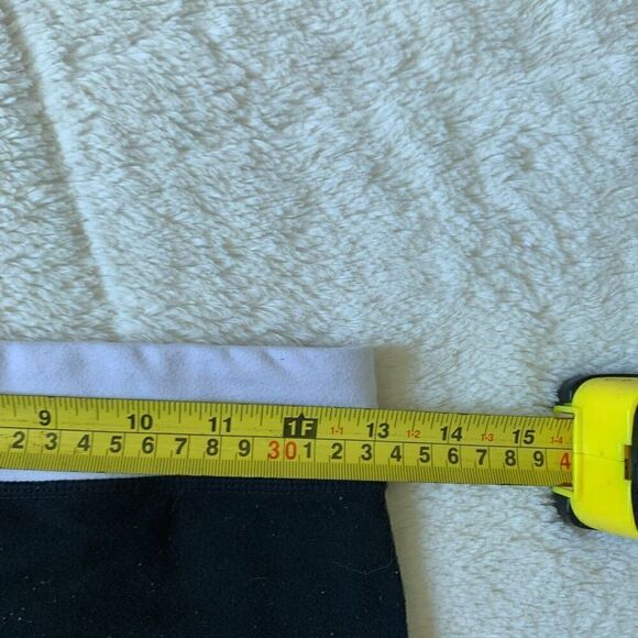 Lululemon Cropped Athletic Leggings Pants - Picture 5 of 6